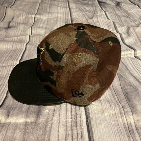 Toronto Blue Jay's Camo & Leather Fitted Hat - Picture 2 of 5